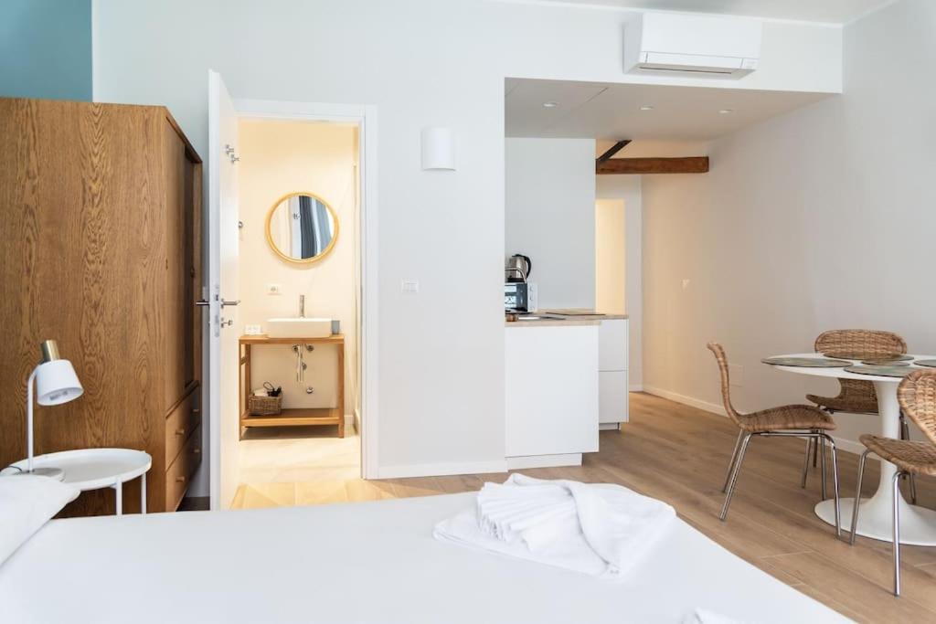Youhosty - Ticinese Suite 1 ミラノ エクステリア 写真